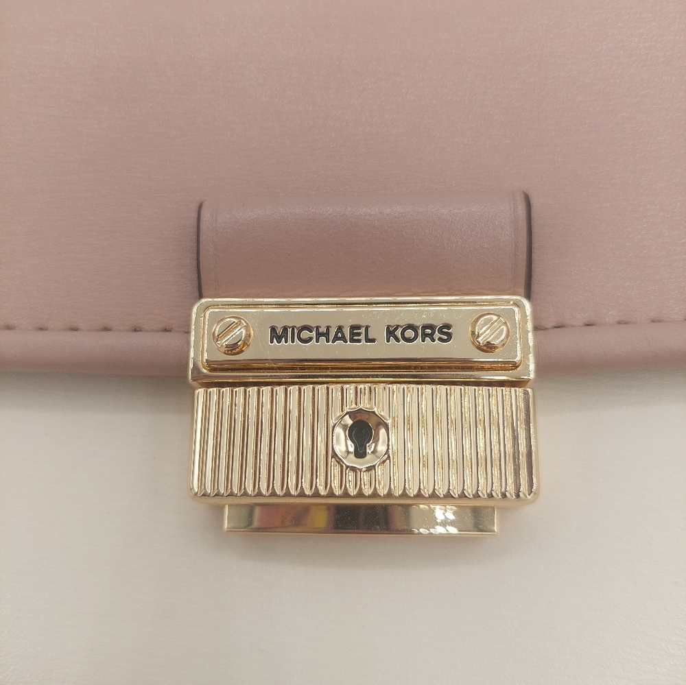 Michael Kors Bradshaw Boxy Flap Crossbody In Berry Retail $368 - Picture 7 of 12